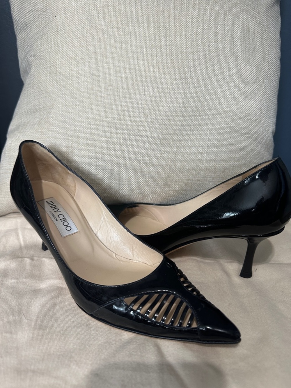 JIMMY CHOO patent Leather kitten heels